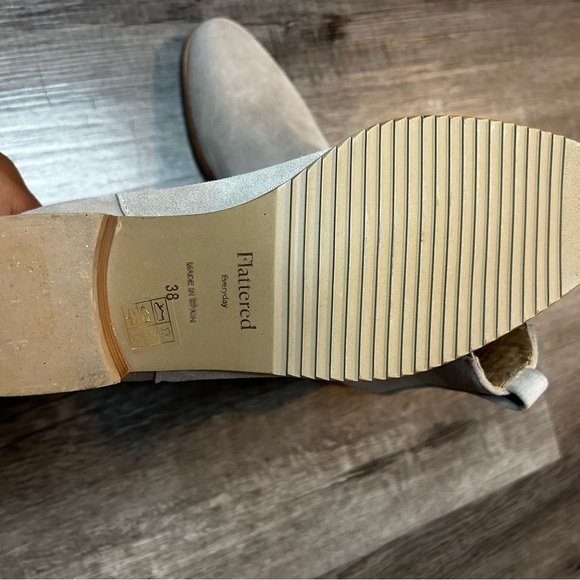 Flattered Shoes - Womens Flattered boots!